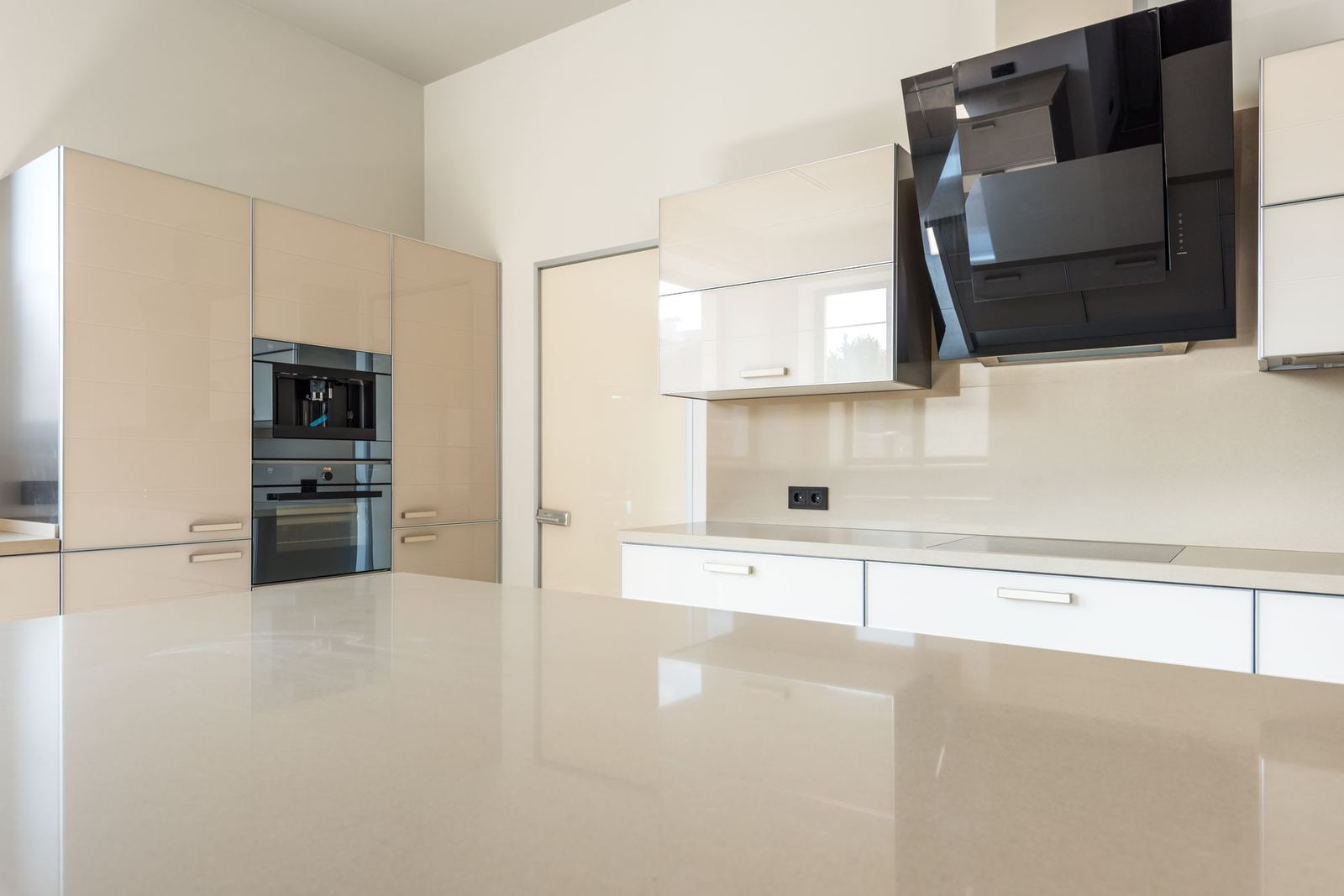 Sahil High-Gloss Acrylic Kitchen