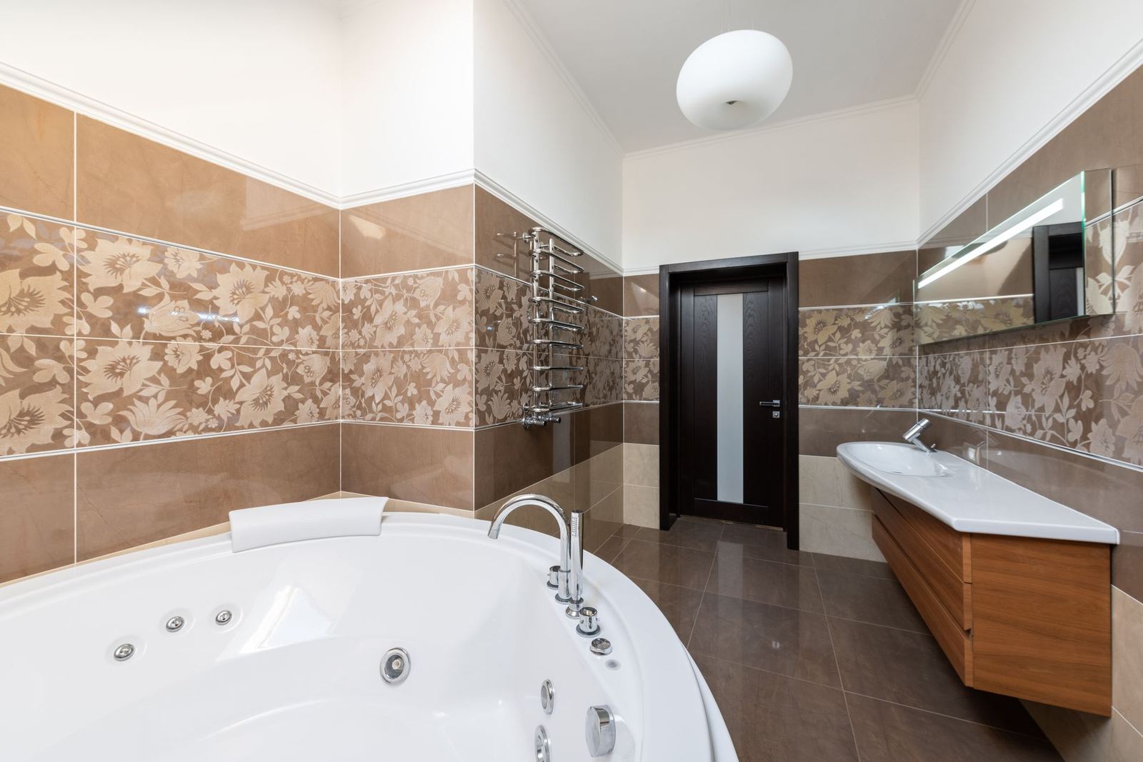 Seven technical criteria for moisture and water resistance when choosing a bathroom cabinet